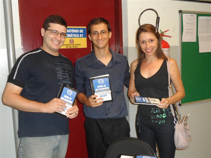 Público presente na noite de autógrafos