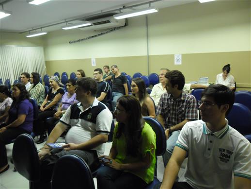 Público presente na noite de autógrafos